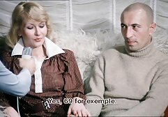 Bạn thích con vịt gắn bó điện thoại trong tai để nói với phim sex nhat ban massage bạn bè của bạn