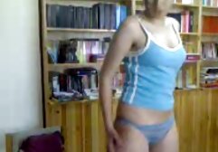 Ông đã cho thấy cô ấy đã kết thúc, ông cung cấp cho cô một cái gì đó hài hước. mat xa sex nhat