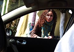 Cô giáo, ở mat xa gai nhat mặt, trôi nổi trong miệng