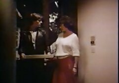 Làm sạch phòng để có thể tiếp massage kích dục nữ nhật bản tục trong phòng ngủ