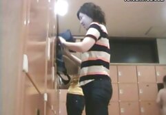 Ben mat xa gai nhat Eva burger là hậu môn