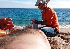 Người bán chịu trách nhiệm trực tiếp phía sau quầy sex massage moi nhat