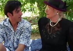 Ông đã là một người bạn vào massage kích dục nhật phòng, và hắn đặt chân của mình ra trước mặt anh.