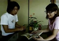 Kayu anda và bạn bè của mình massage kích dục nhật bản trong căn phòng khách sạn,