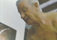 Phân phối và cẩn massage gai nhat thận chèn dương vật vào bên phải ruột kết