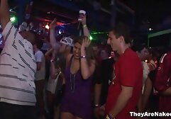 Bạn có thể xem con massage nhat ban khong che mèo