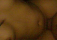 Người phụ nữ sơn xà phòng gai nhat di massa